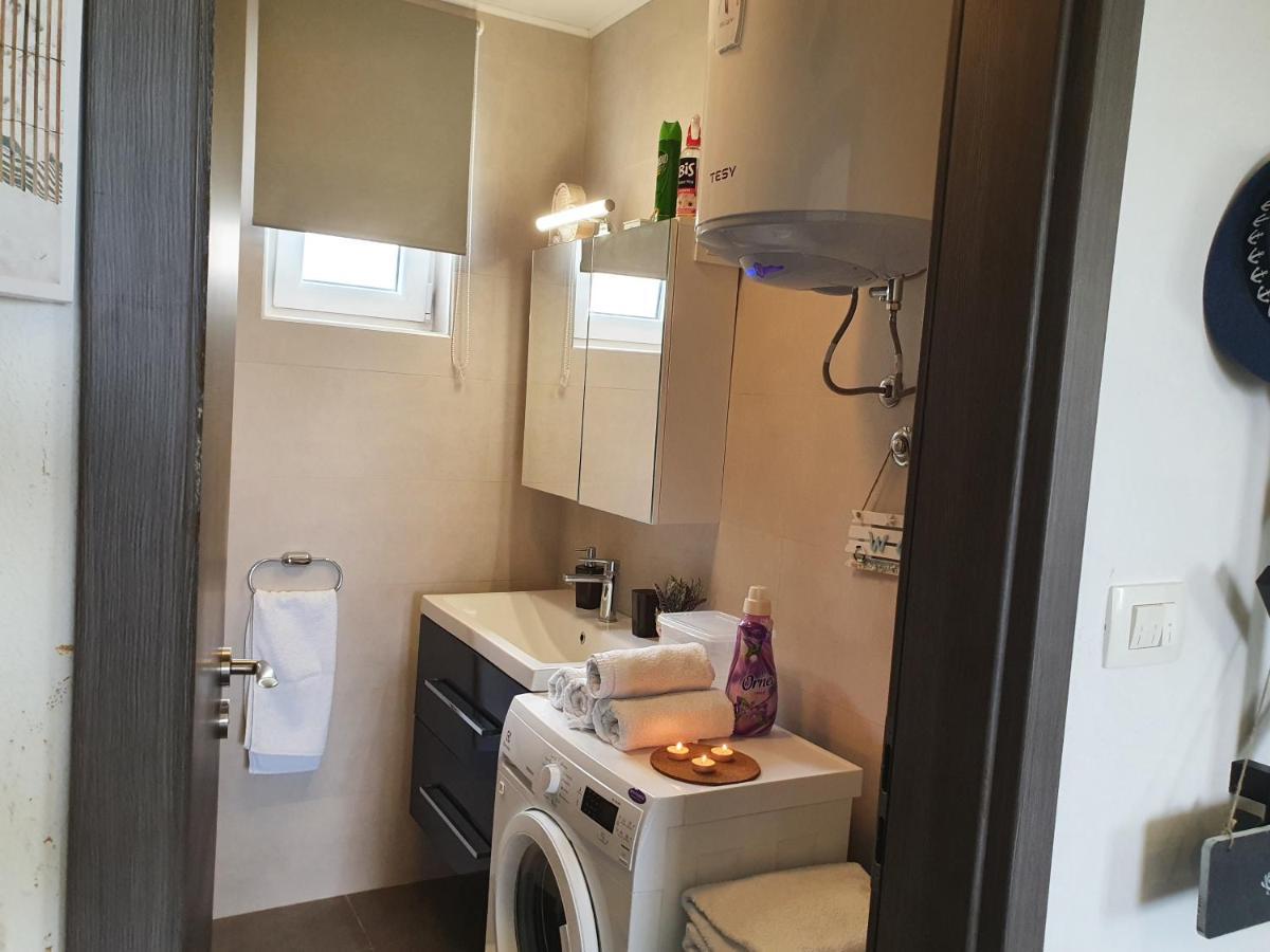 Apartment Pikulo Novalja Eksteriør bilde