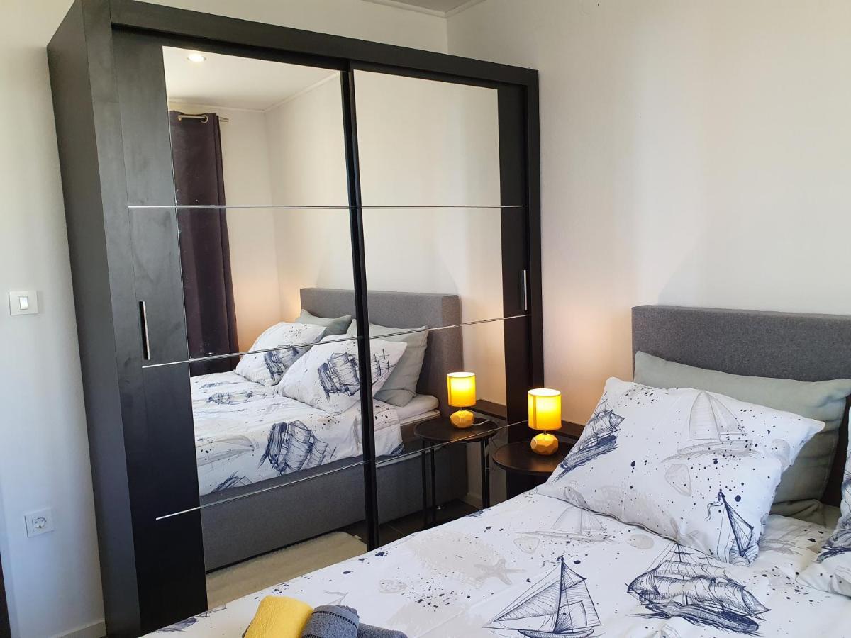 Apartment Pikulo Novalja Eksteriør bilde